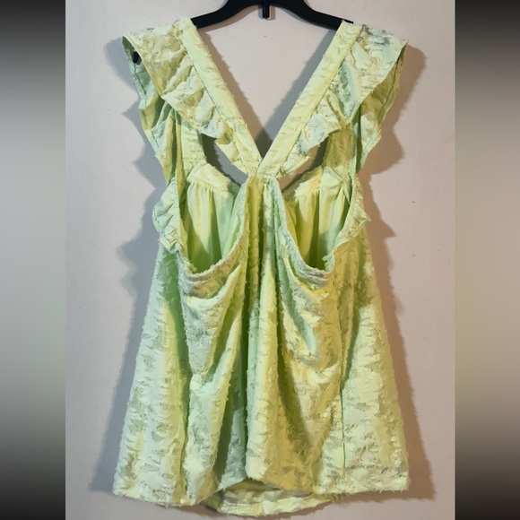 ❤️ $10 Flash Sale Lauren Conrad Ruffled Crossback Velvet Textured Tank - NWT - Picture 3 of 8